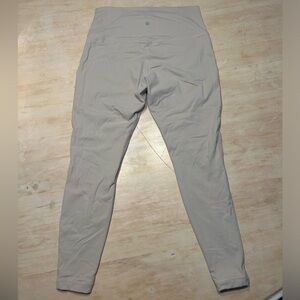Lululemon women’s yoga pant ankle length